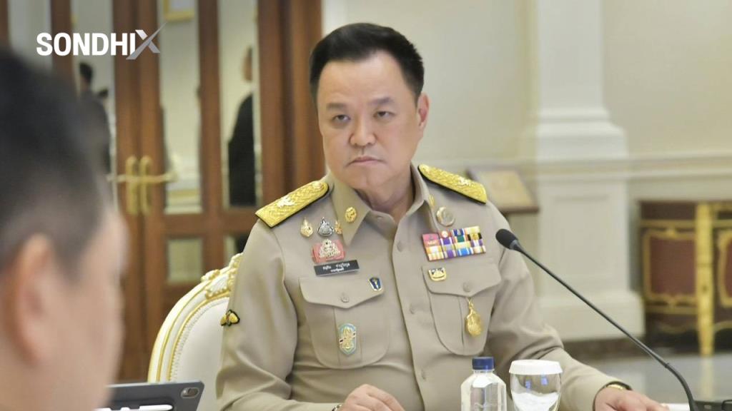 อนุทินเมินตอบดรามา "ห่วงตัวเองก่อนสัตว์เลี้ยง" โฆษกรัฐแก้ตัวไม่ได้บอกให้ใครทิ้งสัตว์