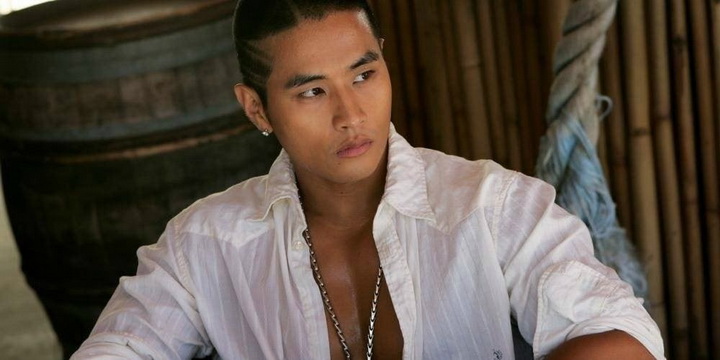 หลังเดินทางกลับเกาหลีในปี 2002 ยูซึงจุนถูกปฏิเสธไม่ให้เข้าประเทศ และคำสั่งห้ามเข้ายังคงติดตัวเขามายาวนาน โดยมีข้อยกเว้นสำคัญในปี 2003 เมื่อกระทรวงยุติธรรมอนุญาตให้เขาเข้าประเทศชั่วคราวเพียง 3 วัน เพื่อร่วมงานศพพ่อตา ก่อนต้องเดินทางออกจากเกาหลีอีกครั้ง