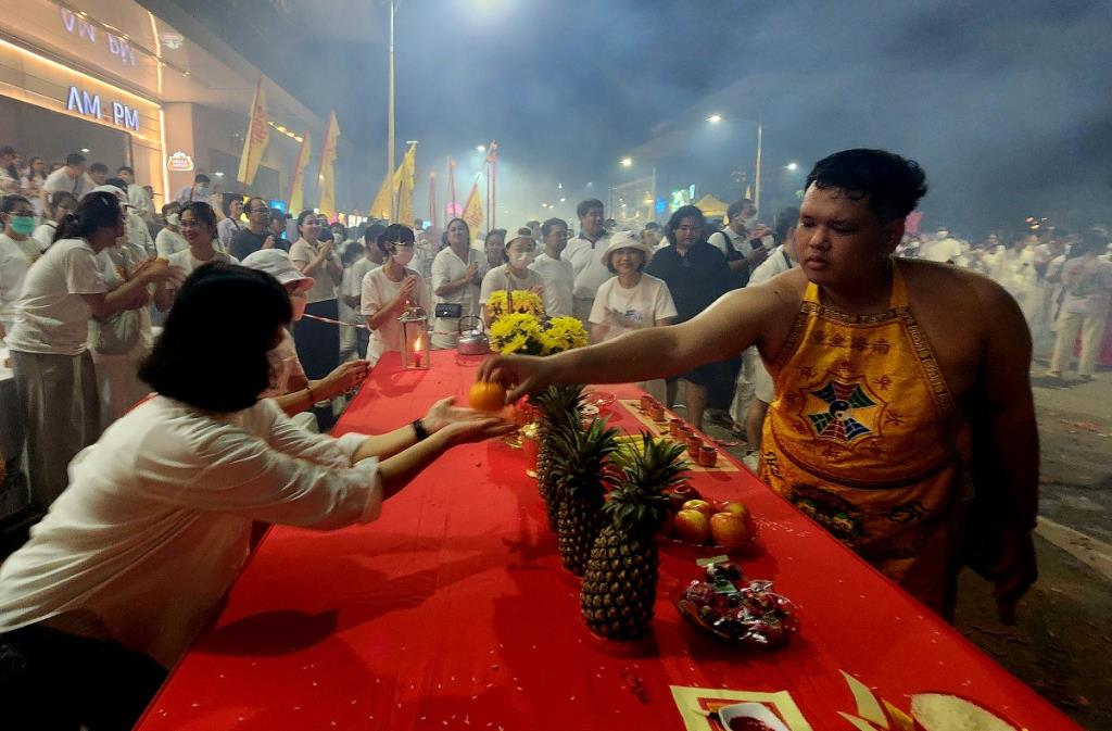 พิธีแห่พระกลางคืน ประเพณีถือศีลกินเจภูเก็ตปี 2569