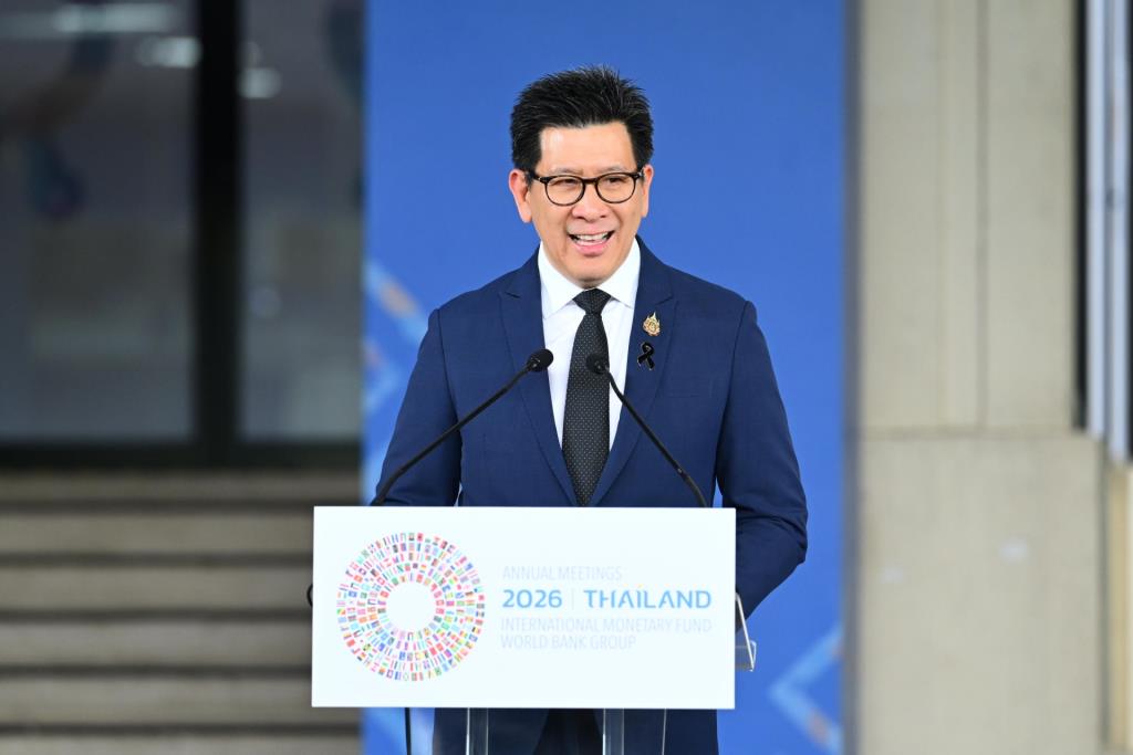 ดร.เอกนิติ นิติทัณฑ์ประภาศ รองนายกรัฐมนตรี และรัฐมนตรีว่าการกระทรวงการคลัง