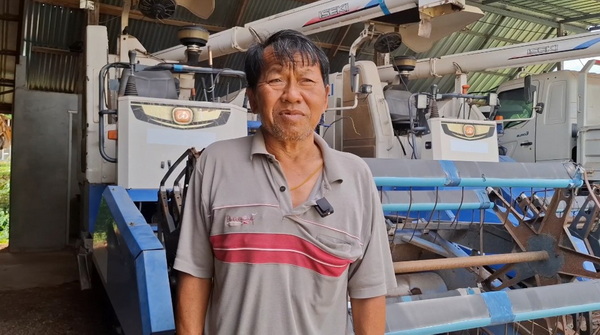 นายวิรัตน์ โพธิ์ศรีเรือง ประธานศูนย์ข้าวชุมชน บ้านโนนรัง อ.เมืองขอนแก่น