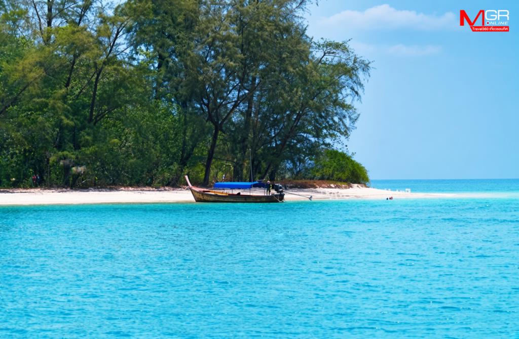 แนวชายหาดหน้าเกาะญี่ปุ่น