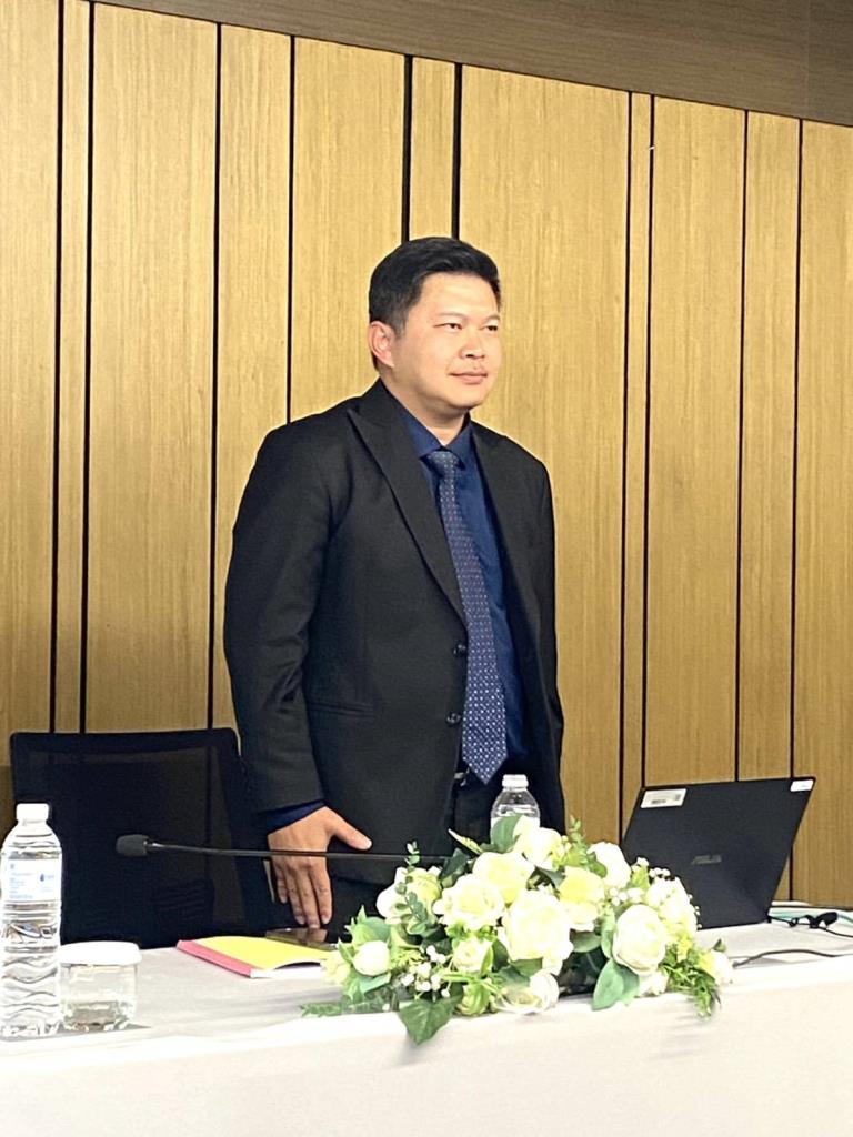 นายเทพประทานพร ทองคลัง อัยการจังหวัดคดีศาลแขวงนนทบุรี