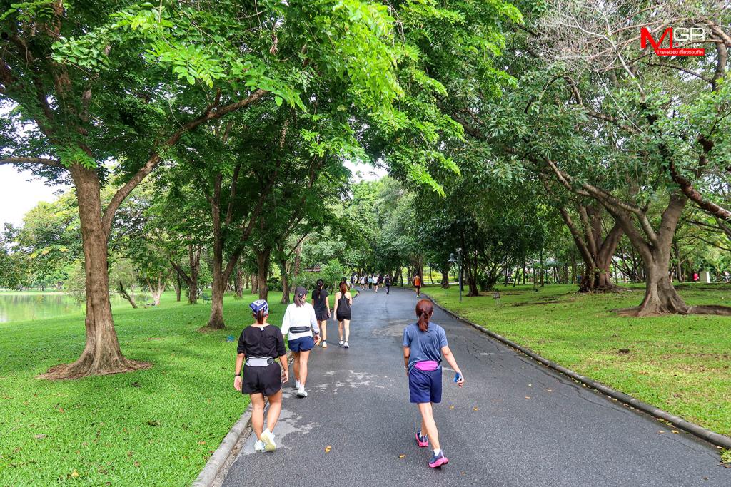 เดินวิ่งรอบ สวนหลวง ร.9