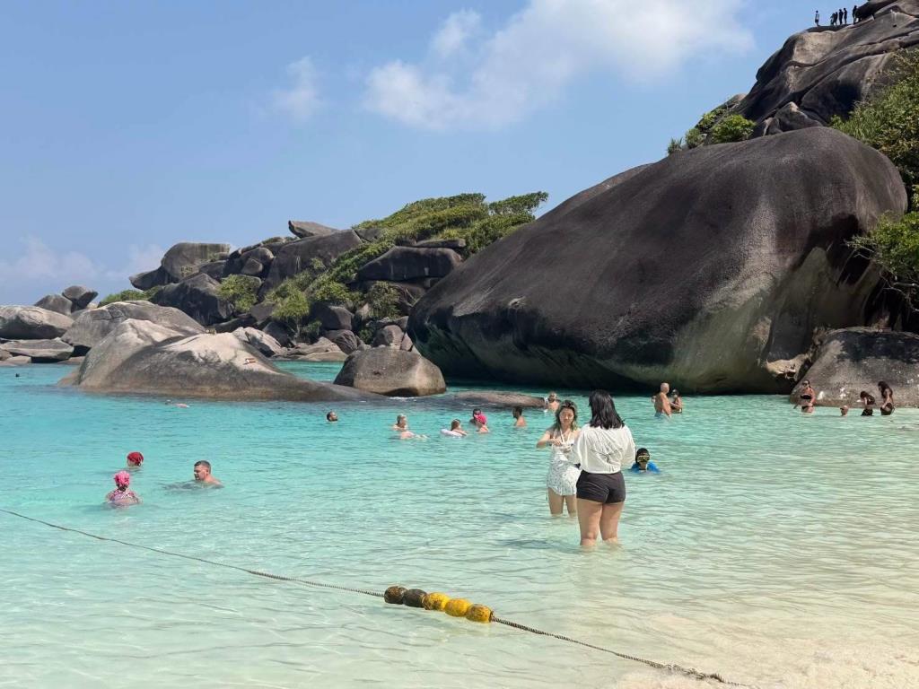 หมู่เกาะสิมิลัน เปิดฤดูท่องเที่ยวคึกคัก นำร่องใช้ครีมกันแดดเป็นมิตรต่อปะการัง (ภาพ : กรมอุทยานแห่งชาติ สัตว์ป่า และพันธุ์พืช)