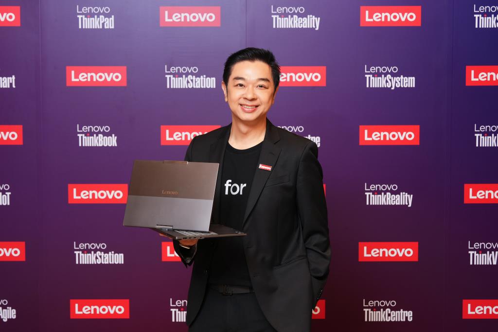 ThinkBook Plus Auto Twist โน้ตบุ๊ก AI ที่ผู้ใช้สามารถเอ่ยสั่งงานด้วยเสียง สั่งเปิดฝาเครื่อง หันหน้าจอตาม กล้อง AI จะหมุนหันตามตำแหน่งใบหน้าของผู้ใช้อัตโนมัติขณะทำ Video Conference ช่วยให้ผู้ใช้อยู่ในมุมมองที่เหมาะสมที่สุดเสมอ
