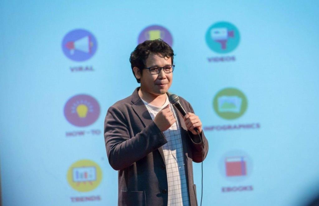 นักรบ ประดับจันทร์ ที่ปรึกษา SEO and AI search 