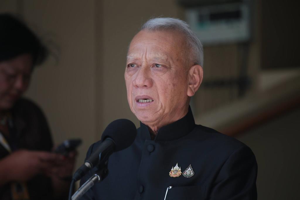 พิพัฒน์ รัชกิจประการ