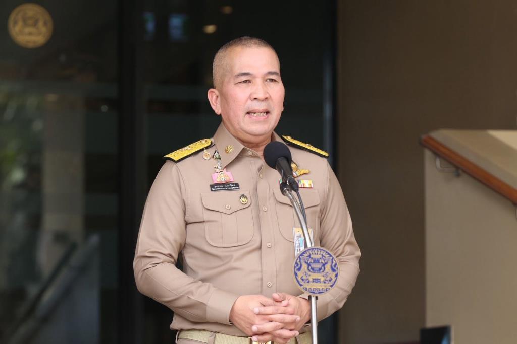 พล.ต.ท.รุทธพล เนาวรัตน์