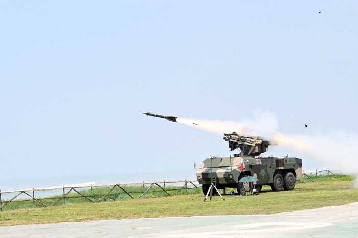 การฝึกยิงขีปนาวุธจากพื้นสู่อากาศ FM-90 ของกองทัพอากาศบังคลาเทศ ใกล้ชายแดนรัฐยะไข่ของเมียนมา
