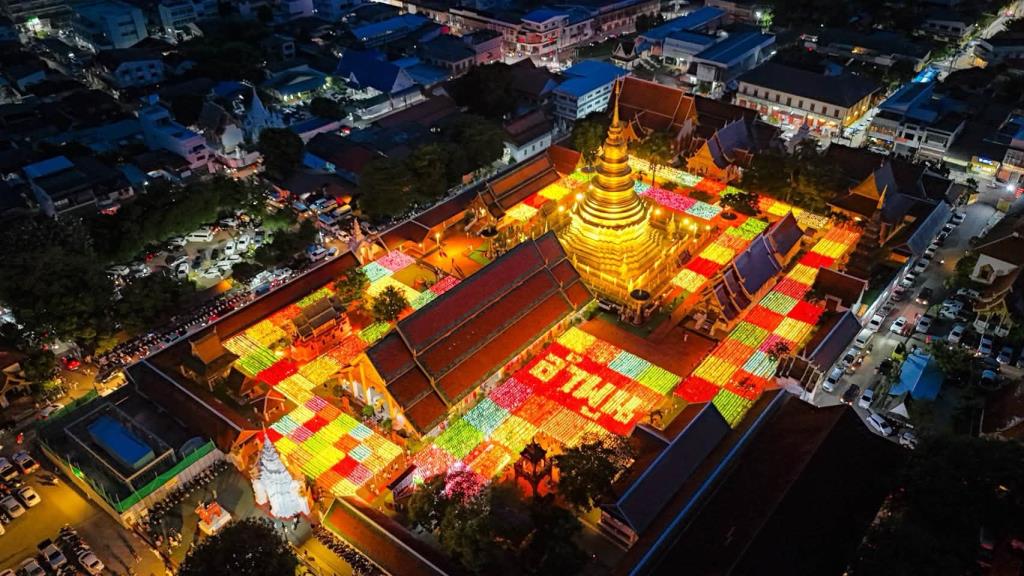 ภาพ: วัดพระธาตุหริภุญชัย วรมหาวิหาร จังหวัดลำพูน