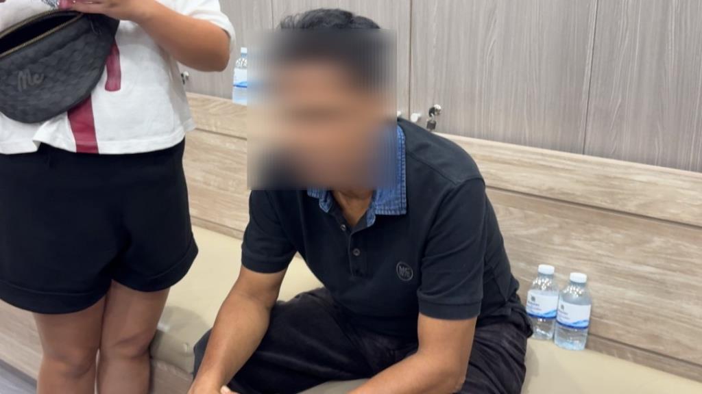 นายจำรูญ อายุ 70 ปี คนขับรถเก๋งคู่กรณี