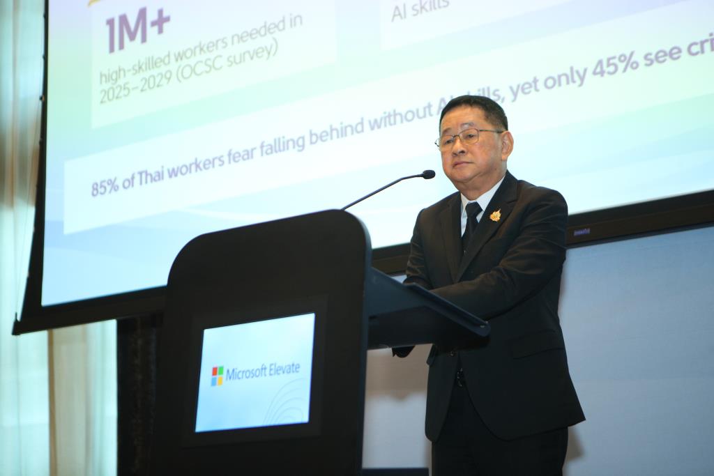 ประเสริฐ จันทรรวงทอง รัฐมนตรีว่าการกระทรวงศึกษาธิการ ประเมินสถานการณ์ปัจจุบันว่าการเข้าถึงและการใช้ AI ในประเทศไทยยังคงมีความเหลื่อมล้ำอยู่