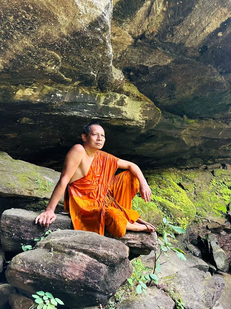 พระปัญญาวชิรโมลี หรือ เจ้าคุณโซลาร์เซลล์