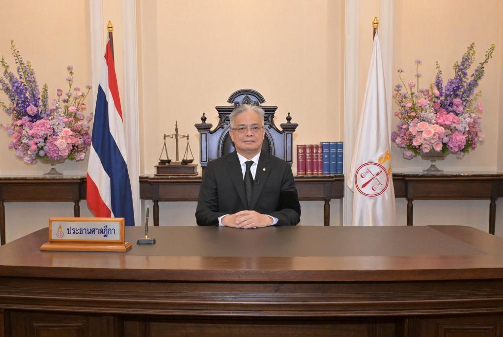 นายวีระพงศ์ สุดาวงศ์  ประธานศาลฎีกา