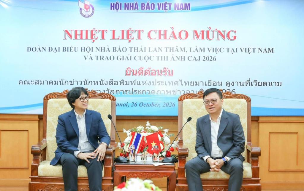 หนึ่งประเด็นหารือที่ทั้งสองฝ่ายให้ความสำคัญ คือผลกระทบจากแนวโน้มการค้นหาแบบไม่คลิก (zero-click) ที่ส่งผลให้ยอดเข้าชมเว็บไซต์ข่าวลดลงอย่างมีนัยสำคัญ