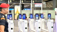 [รายงานพิเศษ] ลดฟรีวีซ่า 60 ประเทศ 30 วัน จีน-รัสเซีย-เกาหลีใต้ยังมีทวิภาคี มาเลเซีย-สิงคโปร์เข้าไทยได้มากกว่า 2 ครั้ง