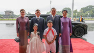 สองแผ่นดินแน่นแฟ้น! ในหลวง-พระราชินี ทรงร่วมพิธีรับเสด็จอย่างเป็นทางการ ในโอกาส เสด็จฯเยือนเวียดนาม