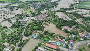 อ.นางรองบุรีรัมย์อ่วม! น้ำท่วมสูงขยายวงกว้าง กู้ภัยระดมเรือฝ่าน้ำสูงกว่า 1 เมตร เร่งอพยพพระสงฆ์-ผู้ป่วย ออกจากพื้นที่เสี่ยง