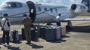 เครื่องบินเจ็ทส่วนบุคคลยี่ห้อ Learjet หมายเลขทะเบียน N73GP ที่บินจากมาเลเซียเพื่อมาขนยาไอซ์กว่าครึ่งตัน จากสนามบินหลวงพระบาง
