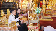 ในหลวง-พระราชินี ทรงบำเพ็ญพระราชกุศลครบรอบ 1 ปี วันสวรรคต “พระพันปีหลวง”