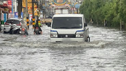 ฝนถล่มพัทยา! น้ำท่วมหลายสาย รถเล็กผ่านไม่ได้ เร่งเลี่ยงเส้นทาง