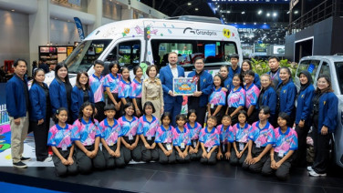 เมอร์เซเดส-เบนซ์ เปิดบูธรับ "เยาววิทย์" เยือน Motor Show 2026 พร้อมเผยโฉมสีสันรถพิเศษ คันเดียวในโลก