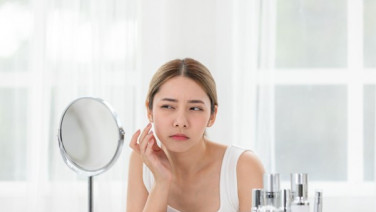 รักษาสิวยังไงให้ผิวดีขึ้น? รวมวิธีรักษาสิว ลดการเกิดซ้ำ และแนวทางรักษากับแพทย์ผิวหนัง