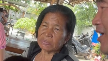 กลับมาก็เละ ไม่ต้องมา! “แม่อำนาจ” สะอื้นเปิดใจ “สมรักษ์” วอน “จอนนี่” ช่วยสั่งสอนเป็นคนดี