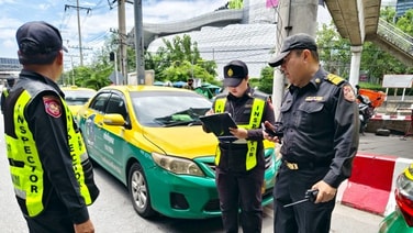 จัดระเบียบแท็กซี่แยกรังสิต – หน้าฟิวเจอร์พาร์ค เล็งติด CCTV กวาดล้างมาเฟีย แก้จอดแช่