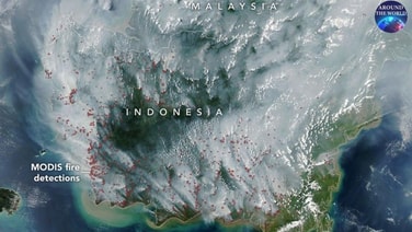 ฮือฮา NASA โชว์ภาพ "ไฟป่าอินโดฯ" มองเห็นจากอวกาศ “มาเลเซีย” ประกาศภาวะฉุกเฉิน“รัฐซาราวัก” สั่งปิด 647 โรงเรียนผลจากหมอกควันพิษปิดท้องฟ้าค่า API พุ่งเกิน 500