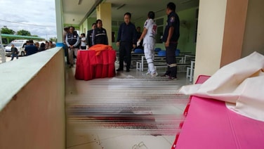 ตำรวจบุกยิงภรรยา ดับคาโรงเรียนอนุบาลหนองปลาไหล เด็ก 44 คนปลอดภัย เร่งเกลี้ยกล่อมมอบตัว