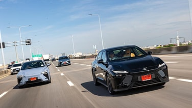 Lexus ES350e VS RZ500e ไลฟ์สไตล์ใหม่ คันไหนโดนใจกว่า