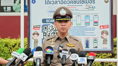 (คลิป)‘ป้าดา-ป้าบัวไข’ หอบหลักฐานพบ ตร. เจอแจ้งหนัก 4 ข้อหา รวม ม.112 อ้างชื่อสถาบันเปิดศึกปมที่ดินวัดป่า