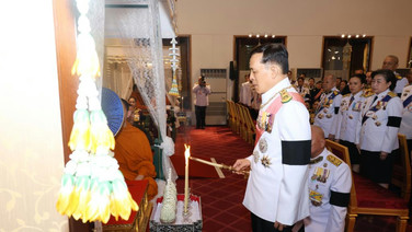 ในหลวง-พระราชินี ทรงบำเพ็ญพระราชกุศล สตมวาร (100 วัน) พระราชทานพระศพ “เจ้าฟ้าพัชรกิติยาภา”