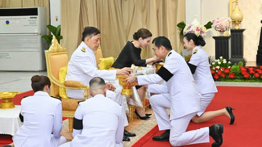 ในหลวง-พระราชินี ทรงถวายราชสักการะ เนื่องใน "วันมหิดล" ประจำปีพุทธศักราช 2569