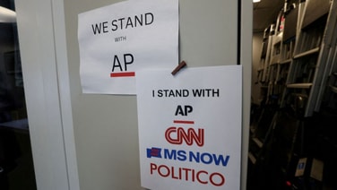 ทรัมป์เงิบอีกรอบ!ทำเนียบขาวจำใจปลดแบน'CNN-MS NOW-Politico' หลังศาลชี้เข้าข่ายละเมิดรัฐธรรมนูญ