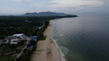 คนชุมพร ขอบคุณธรรมชาติสร้าง   “หาดทุ่งวัวแล่น” ให้พื้นที่ ทำรายได้ ปีละกว่าพันล้าน