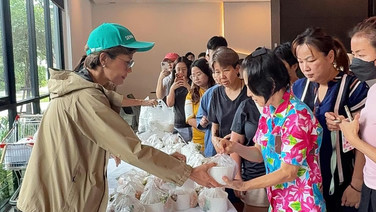 “SENA”ลงพื้นที่โครงการรับมือภัยน้ำท่วมบรรเทาผลกระทบลูกบ้าน