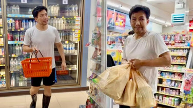 คนติดน้ำท่วม 4 วัน &ldquo;หมอสอง-ออนสมฤทัย&rdquo; จากผู้ประสบภัย สู่ผู้บริจาค ลั่น! เข้าใจความรู้สึก