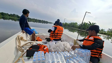 เจ้าท่าฯ ระดมกำลังช่วยชาวปราจีนฯ”แจกจ่ายอาหาร–เคลื่อนย้ายออกจากพื้นที่”