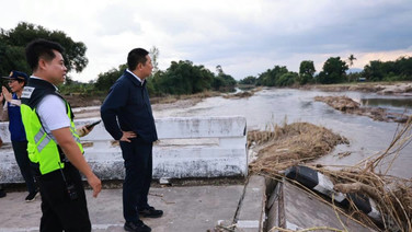 ฝนถล่มกำแพงเพชร น้ำป่าซัดสะพานขาด”หนองปรือ-ท่ากะบาก" สัญจรไม่ได้ "ภัทรพงศ์"สั่งเร่งติดตั้งสะพานเบลีย์