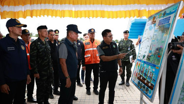 “รมว.กลาโหม” ลงพื้นที่สงขลา ติดตามแผนรับมือน้ำท่วมช่วงปลายปี