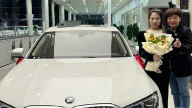 ทนเห็นลูกน้องลำบากไม่ไหว! บอสจีนเปย์หนัก แจก BMW ให้พนักงาน เผยอยากให้เดินทางสบาย ไม่ต้องฝ่าลมหนาว