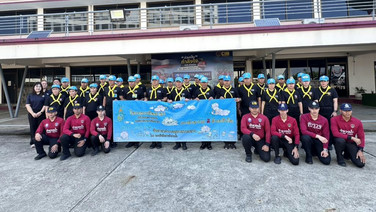 'ผู้การตำรวจน้ำ'นำทีม 'จิตอาสา CIB' บรรจุถุงยังชีพเตรียมส่งมอบผู้ประสบภัย