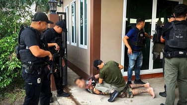 ป.บุกจับ "แมน คอนหวัน" เอเย่นต์ยานรกขับรถพุ่งชนตำรวจขณะล่อซื้อยาบ้า