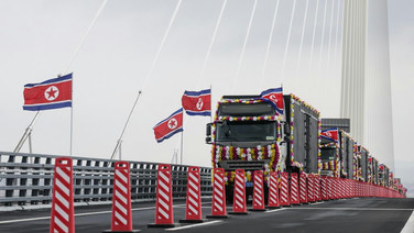 จีน-DPRK เปิดใช้ 'สะพานข้ามแม่น้ำยาลู่' แห่งใหม่ หนุนการค้า-แลกเปลี่ยนสองชาติ