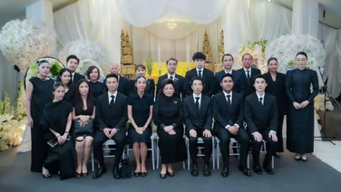"สุชาดา" ควงสามีร่วมงานสวดพระอภิธรรม "ดร.สรรเสริญ จุฬางกูร" พี่ชาย "สุริยะ จึงรุ่งเรืองกิจ"
