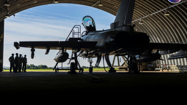 สงครามขยายวง! “อังกฤษ” จ่อส่งฝูงเครื่องบินรบขับไล่ RAF TYPHOON ไปปกป้อง “ซาอุฯ” จาก "กบฎฮูตี" หลังได้ "ปักกิ่ง" แอบส่งชิ้นส่วนขีปนาวุธเพื่อสร้างมิสไซล์โจมตีไกลถึง "อิสราเอล"