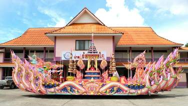 สุราษฎร์ธานี จัดยิ่งใหญ่ “ประเพณีชักพระ–ทอดผ้าป่า และแข่งเรือยาว” ส่งท้ายเดือนตุลาคม